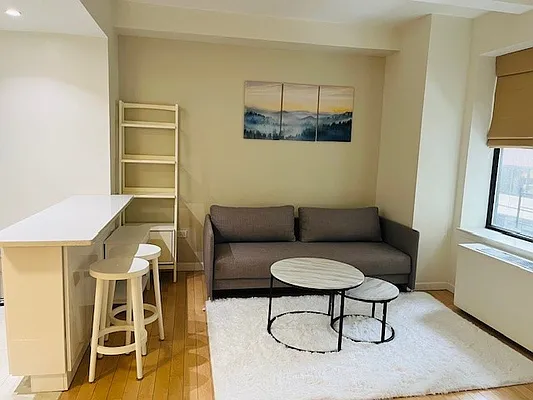 Rented by Manhattan Management Group | media 32