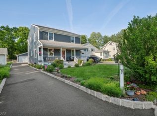 5 Maple Ave, Morris Plains, NJ 07950