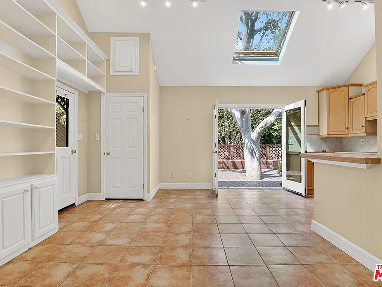 10341 Keswick Ave — Photo 32