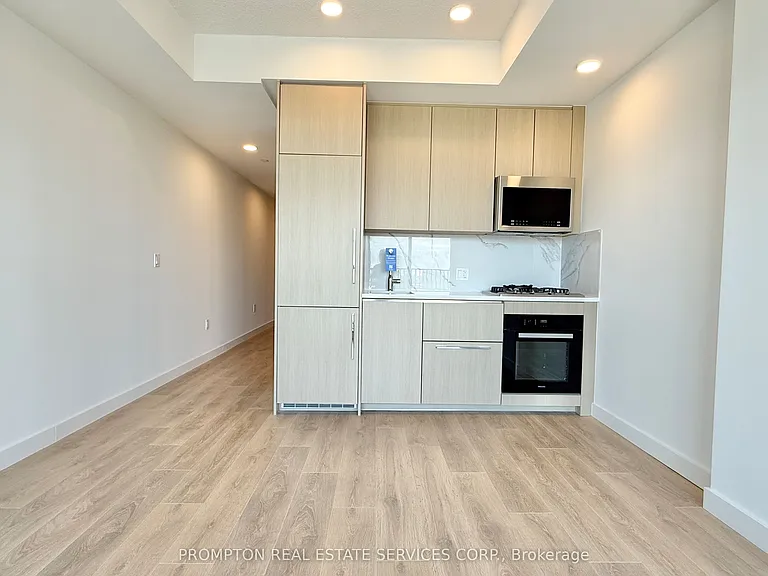 18 Esther Shiner Blvd #1606 — Photo 8