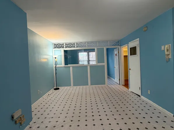 4125 Kissena Blvd APT 2E, Flushing, NY 11355