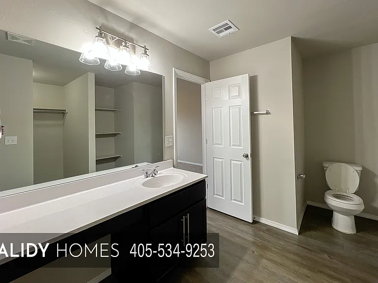 4301 Driftwood Dr — Photo 11