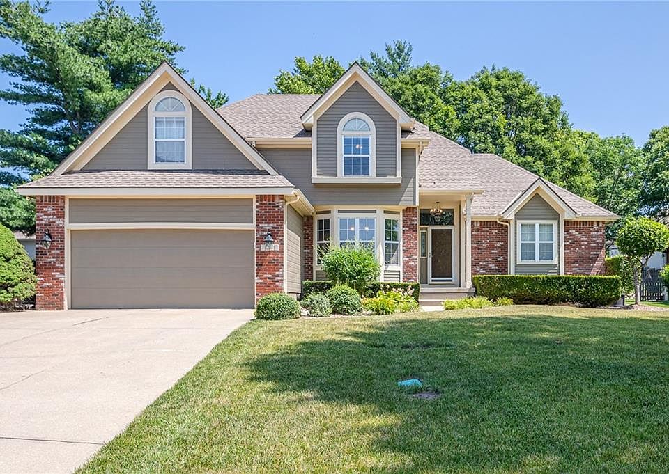 2608 SE 3rd St, Lees Summit, MO 64063 Zillow