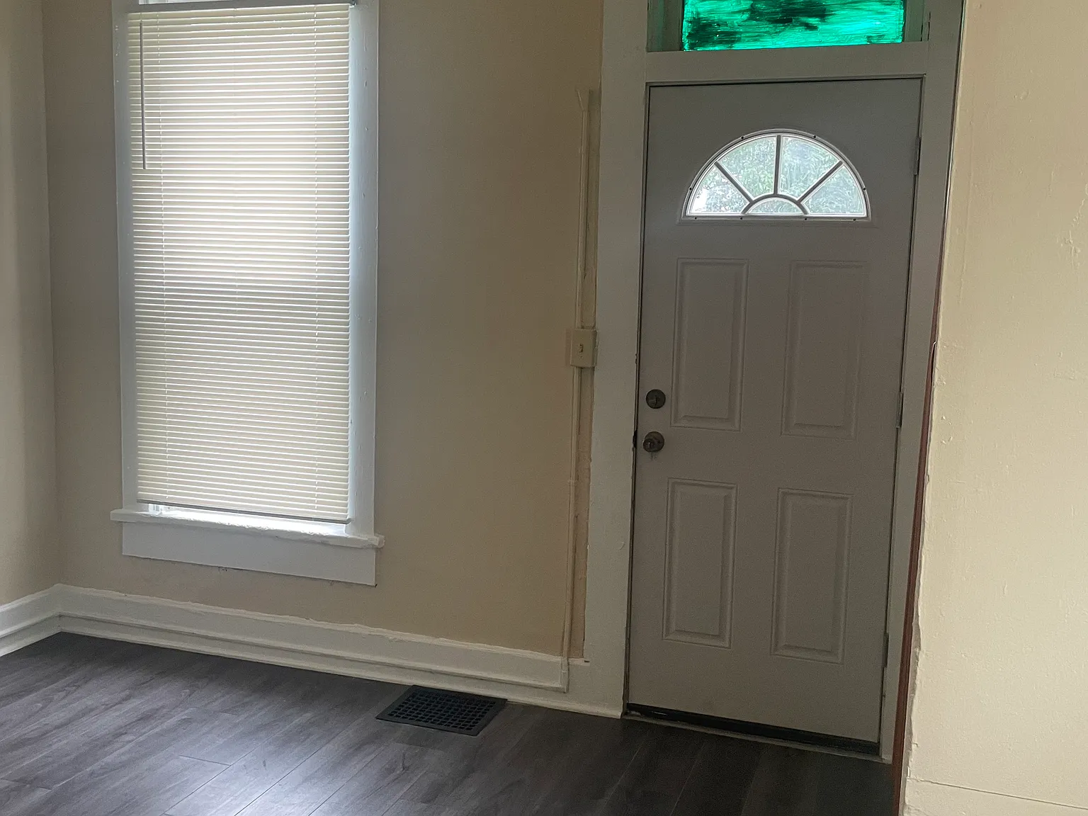 2 bed, $925 — Photo 3