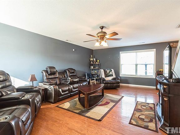 4th image of 4407 Broomstraw Ct