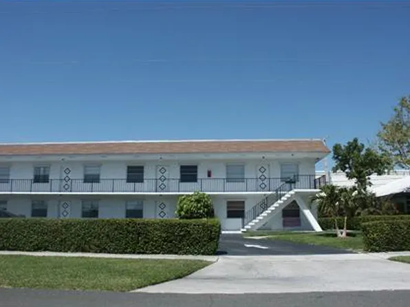 227 Castlewood Drive #207, North Palm Beach, FL 33408