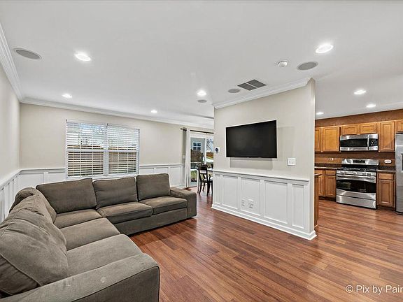5th image of 2513 Carlisle Ln