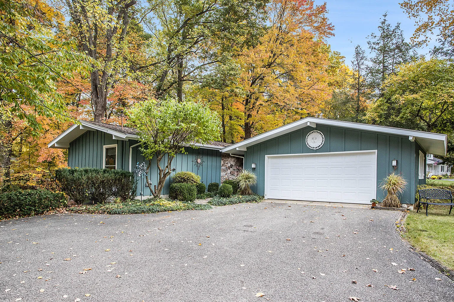 310 Horseshoe Ct photo 1