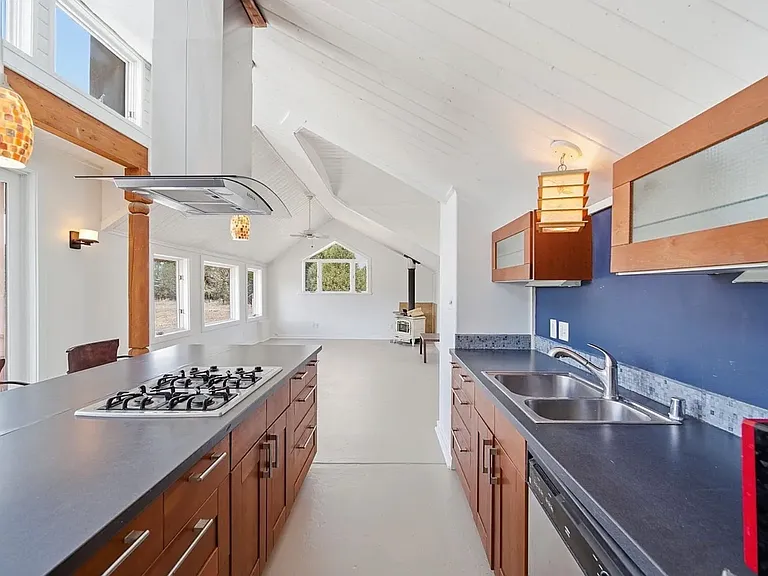 1036 La Cienega Rd — Photo 8