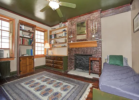 Rented by Warburg | media 44