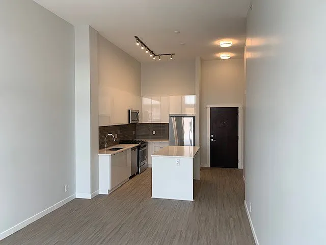 8150 207th St #D404 — Photo 3