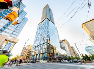 488 University Ave #3516, Toronto, ON M5G 0C1
