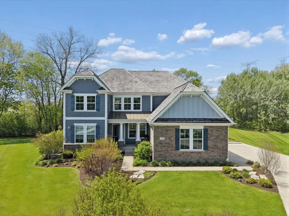 1329 Blackberry Ct, Libertyville, IL 60048