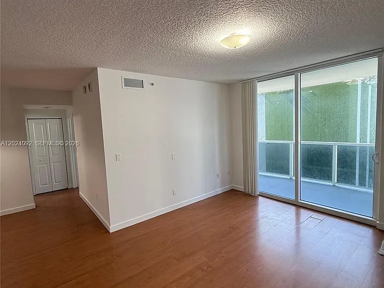 601 NE 23rd St #804 — Photo 5