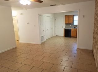 1209 W Goodwin St UNIT B, Pleasanton, TX 78064