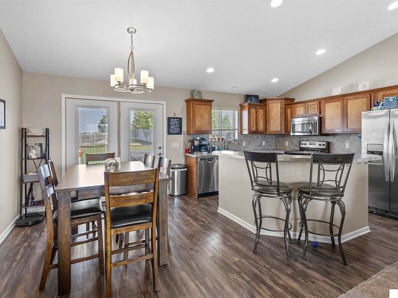 5th image of 181 Northwood Ln