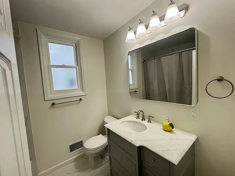 Renovated Full Bath (1st Floor)