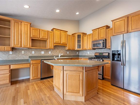 5th image of 5350 River Ridge Dr