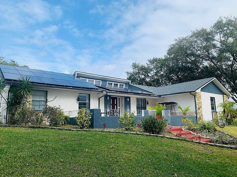 1st image of 3233 Briar Way
