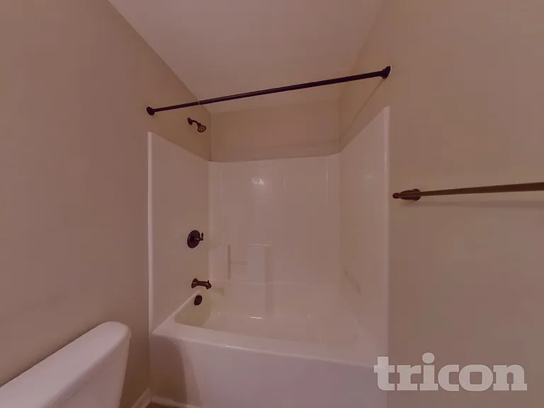 510 Norwell Ln — Photo 16