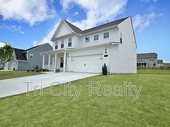 2nd image of 504 Albertson Ave