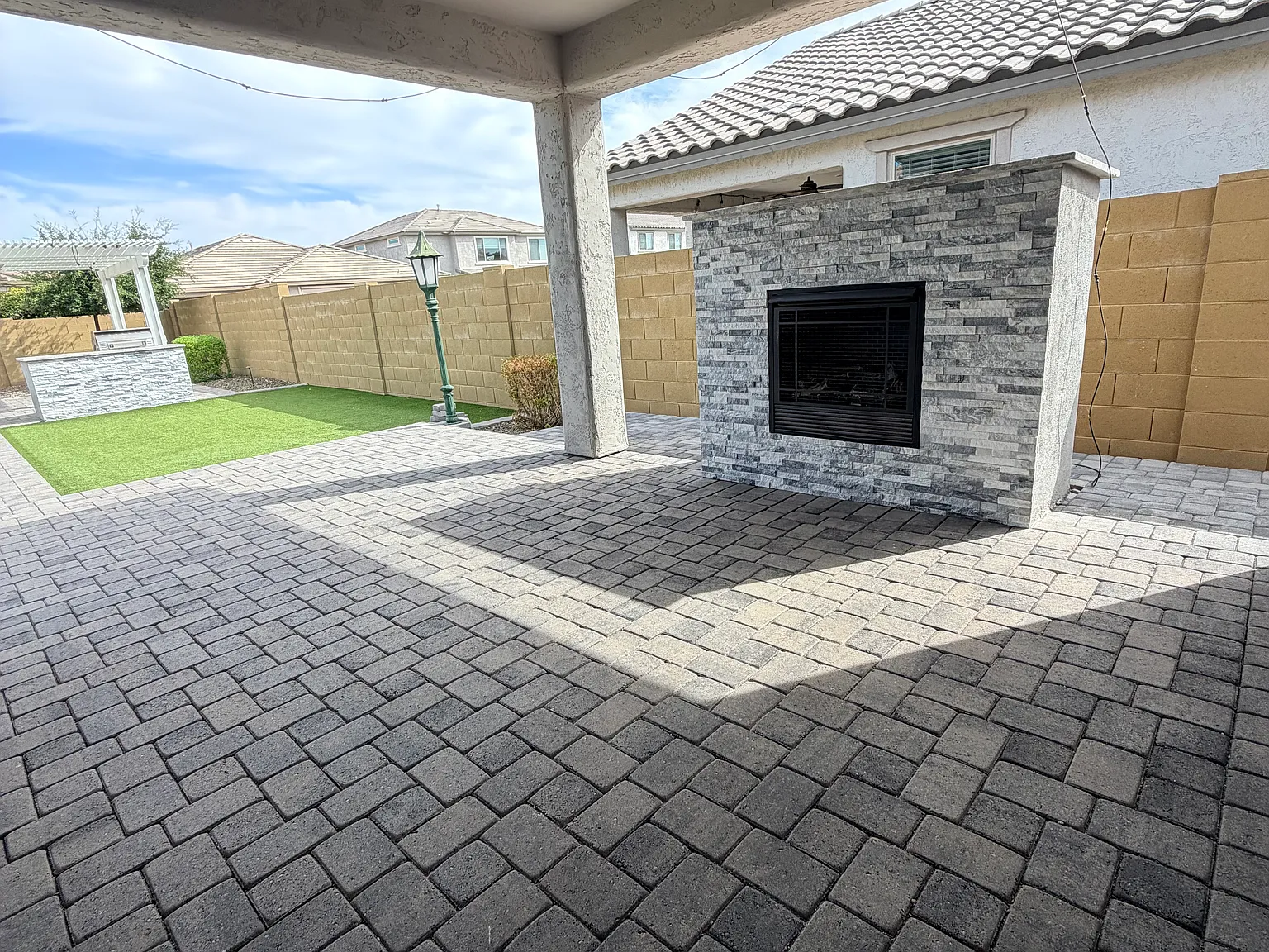 3 bed, 2033 sqft, $2,600 — Photo 3