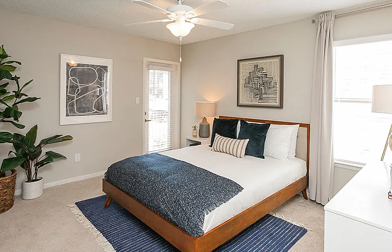 Residences at Glenview Reserve Apartment Homes — Photo 3