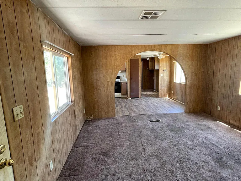 201 N Prickly Pear Ave #7 — Photo 3