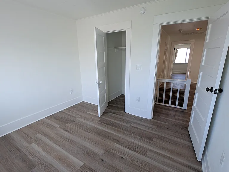 2213 S Meridian Ave — Photo 8