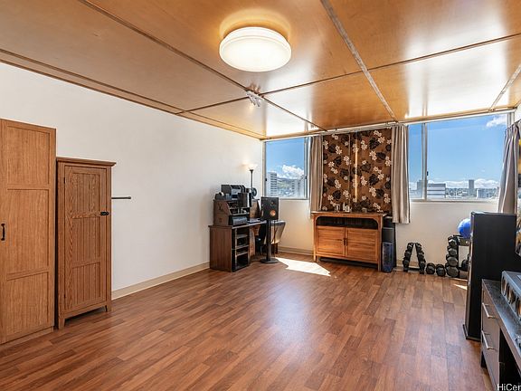 3rd image of 1617 Clark St APT 801
