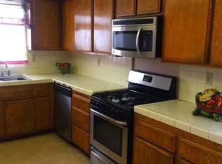 11824 Menlo Ave, Hawthorne, CA 90250