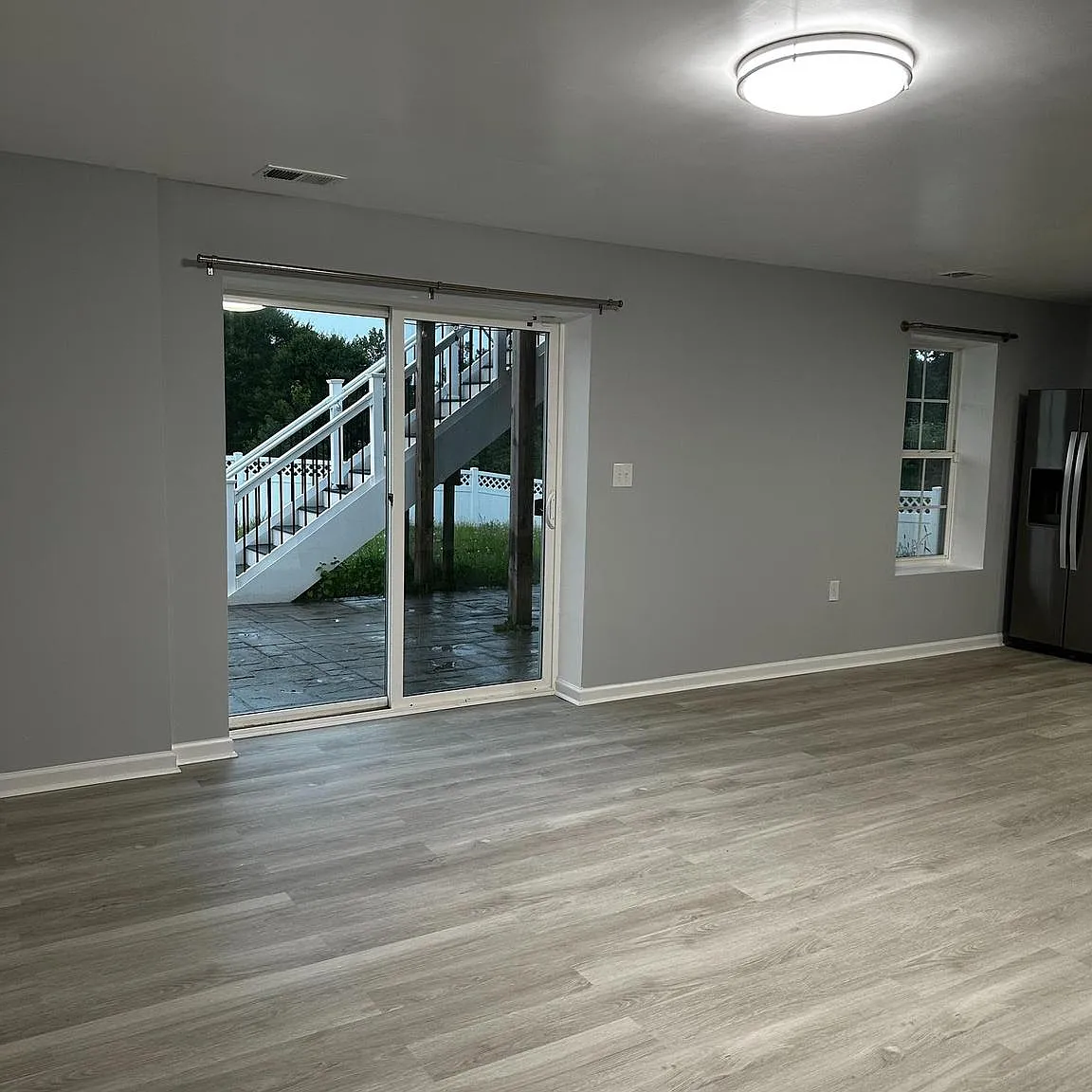 2 bed, 3556 sqft, $1,800 — Photo 2