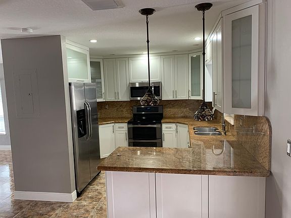 4th image of 8843 NW 111th Ter