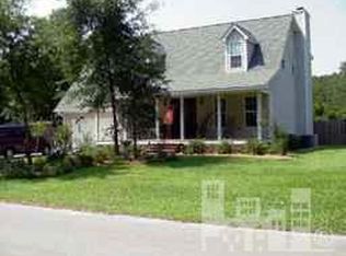 305 SE Holiday Hills Dr, Wilmington, NC 28409