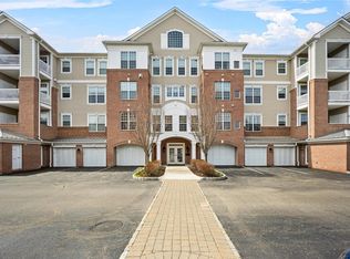 134 Regency Dr, Fishkill, NY 12524