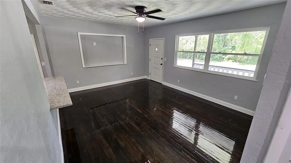4 bed, 1478 sqft, $2,450 — Photo 2