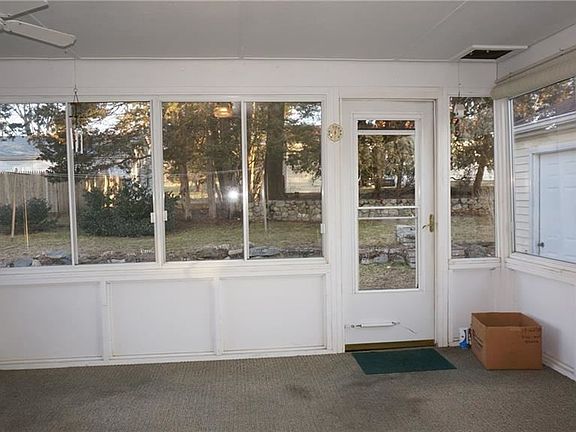 5th image of 44 Sophia Dr