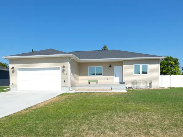 705 Turkey Dr, Gibbon, NE 68840