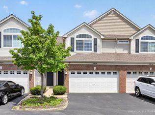 9956 Cummings St, Huntley, IL 60142