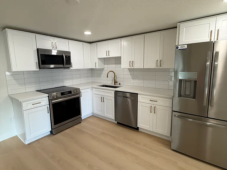175 134th St E — Photo 2