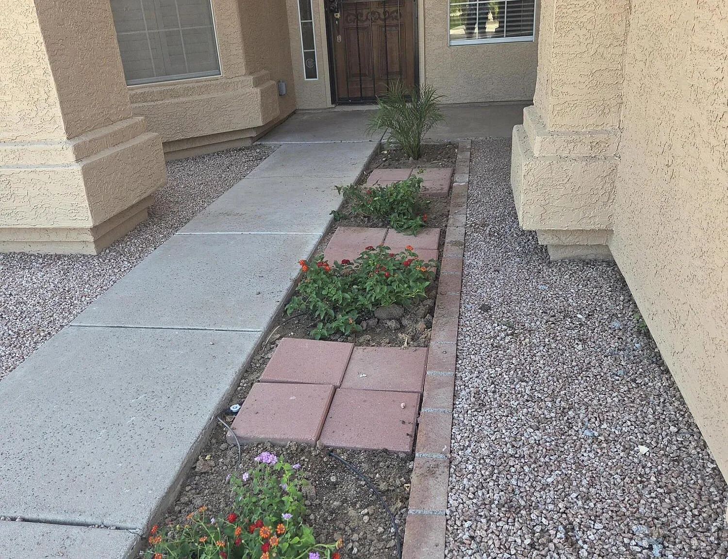 4 bed, 3.0 bath, 2578 sqft, $3,200 — Photo 2