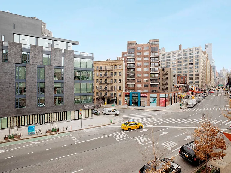 62 Leroy St #3C — Photo 9
