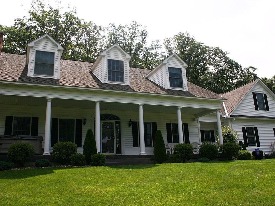 Classic Cape Large Rooms