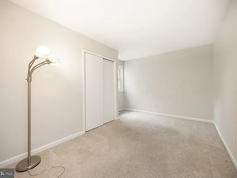 122 Kelmar Ave — Photo 16
