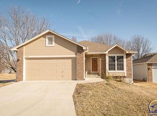 3532 SW Willow Brook Dr, Topeka, KS 66614