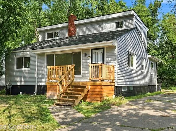 17228 Chapel St, Detroit, MI 48219