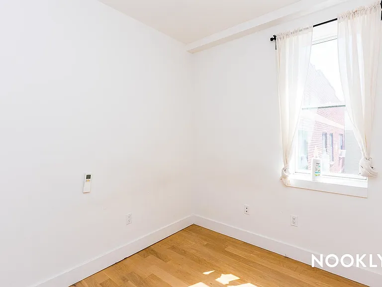 829 Willoughby Ave #4F — Photo 7