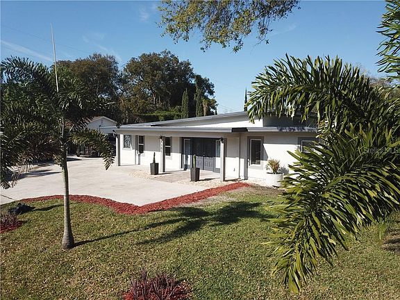 4th image of 4301 Edgewater Dr