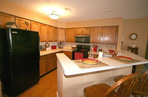 5th image of 1579 Oakfield Dr