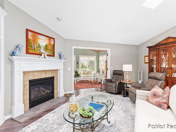 3rd image of 6612 Gracepoint Dr SE